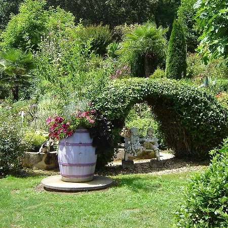 אורחן La Ferme Fleurie *